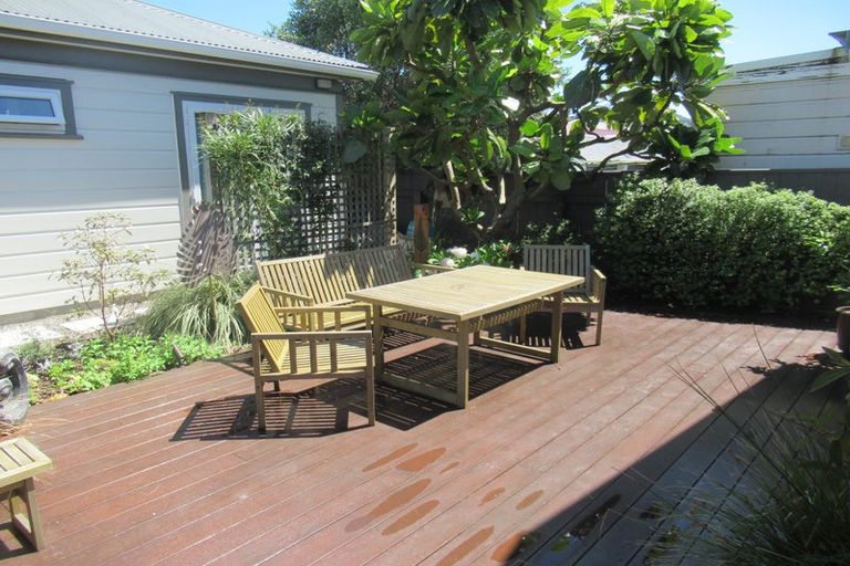 Photo of property in 23 Aurora Street, Petone, Lower Hutt, 5012