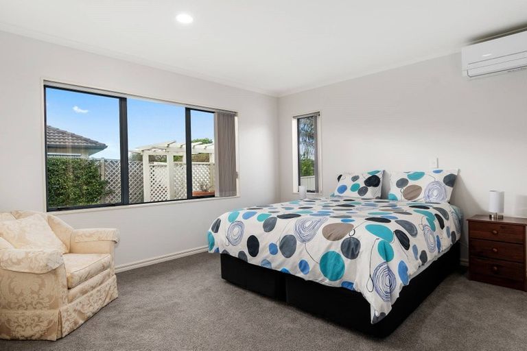 Photo of property in 1 Amberley Crescent, Bethlehem, Tauranga, 3110