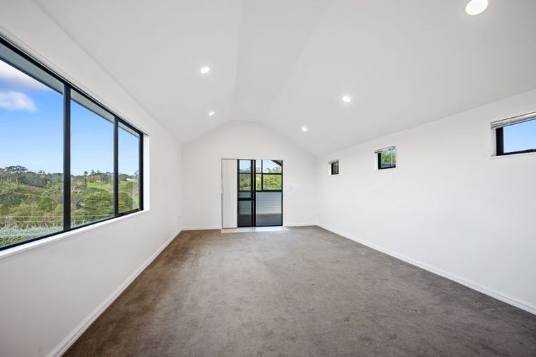 Photo of property in 384 Pine Valley Road, Dairy Flat, Silverdale, 0992