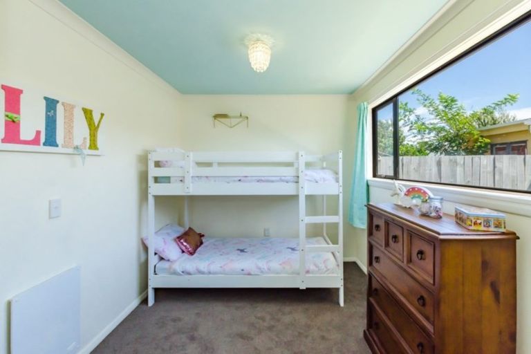 Photo of property in 20 Eatwell Avenue, Paraparaumu Beach, Paraparaumu, 5032