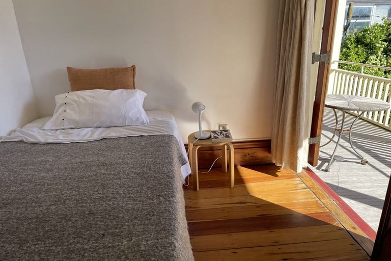 Photo of property in 2 Bath Street, Plimmerton, Porirua, 5026