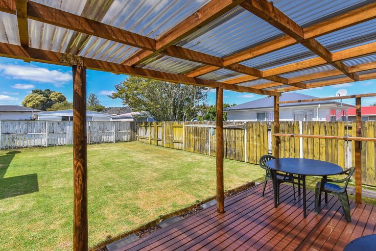 Photo of property in 16 Claymore Street, Manurewa, Auckland, 2102