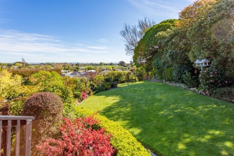 Photo of property in 2 Cambrian Close, Westmorland, Christchurch, 8025