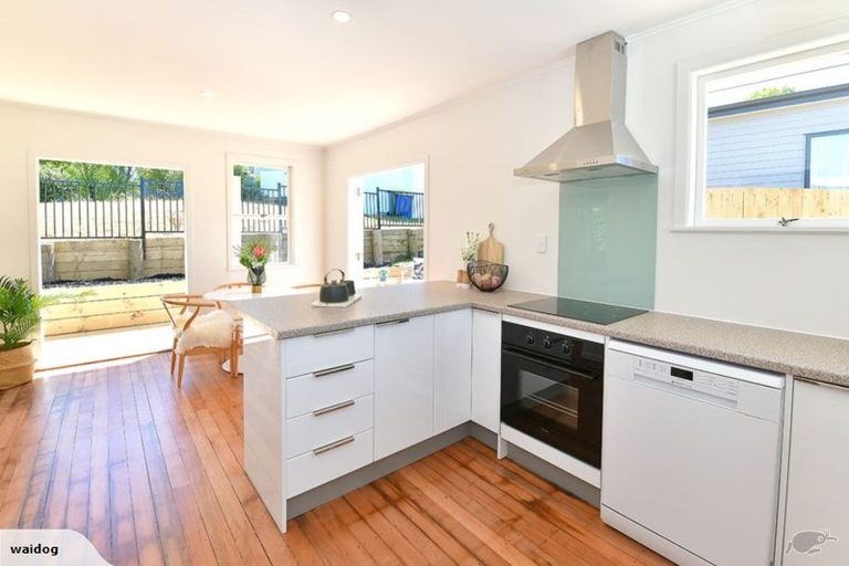 Photo of property in 25b Arrow Road, Forrest Hill, Auckland, 0620