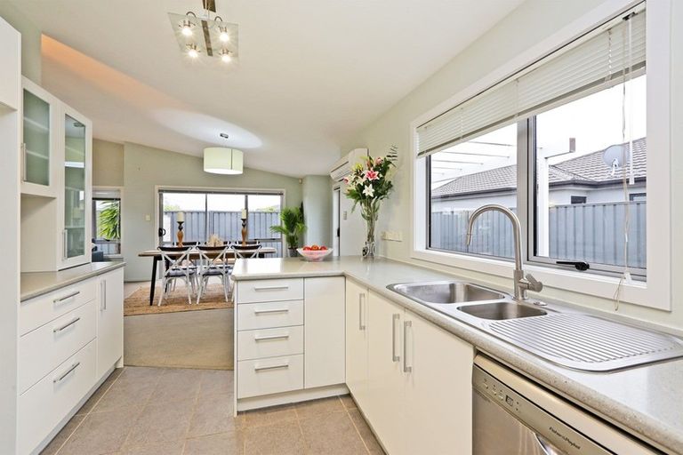 Photo of property in 14 Pacific Avenue, Poraiti, Napier, 4112