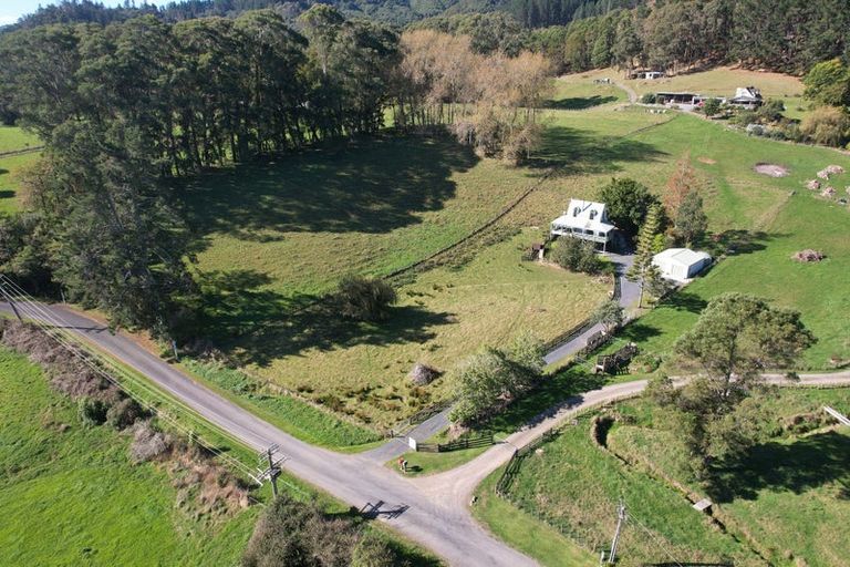 Photo of property in 241 Wallace Road, Koputaroa, Levin, 5571