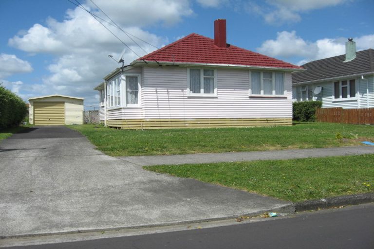 Photo of property in 44 Arimu Road, Papakura, 2110