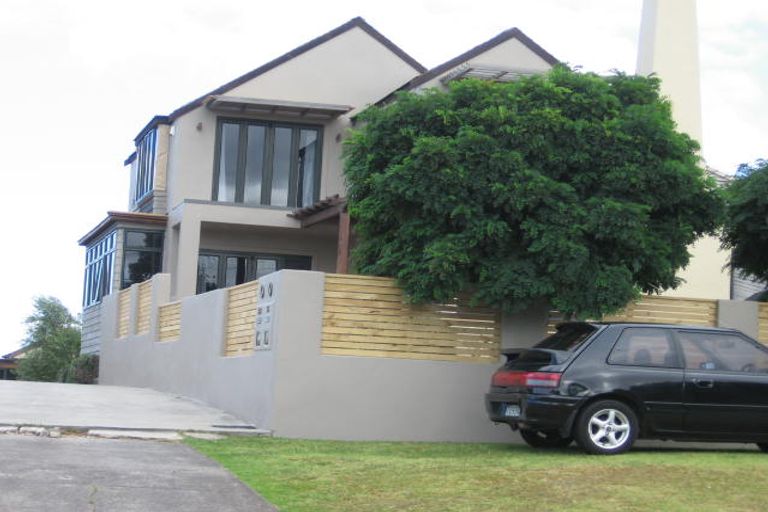 Photo of property in 26 Kowhai Road, Campbells Bay, Auckland, 0630