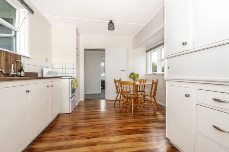 Photo of property in 24 Churchill Crescent, Te Hapara, Gisborne, 4010