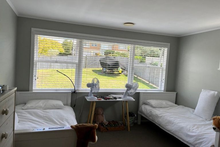 Photo of property in 7 Meadowvale Avenue, Forrest Hill, Auckland, 0620