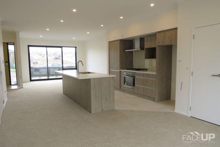 Photo of property in 16 Nugget Avenue, Hobsonville, Auckland, 0616
