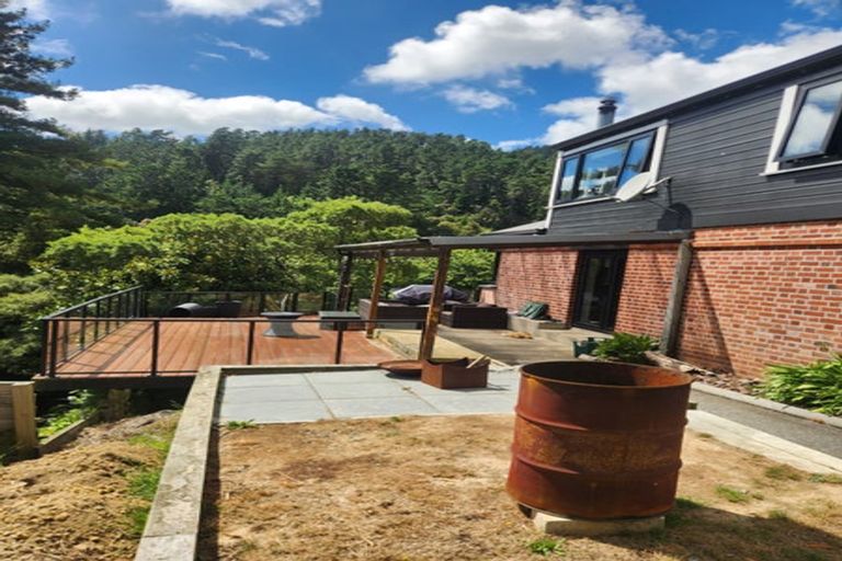 Photo of property in 6a Elmslie Road, Pinehaven, Upper Hutt, 5019