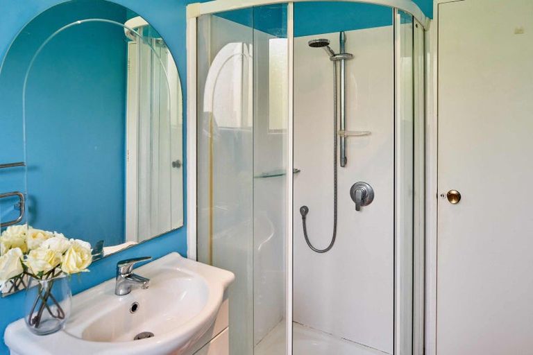 Photo of property in 19 Puketai Place, Pukerua Bay, 5026