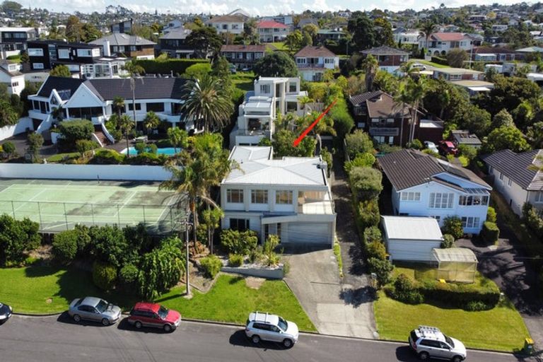 Photo of property in 20 Bournemouth Terrace, Murrays Bay, Auckland, 0630