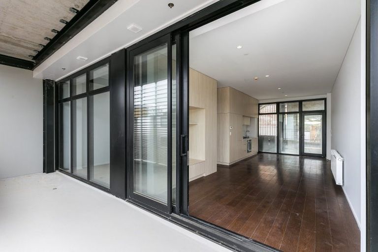 Photo of property in 105/11 Jean Caldwell Way, Island Bay, 6023