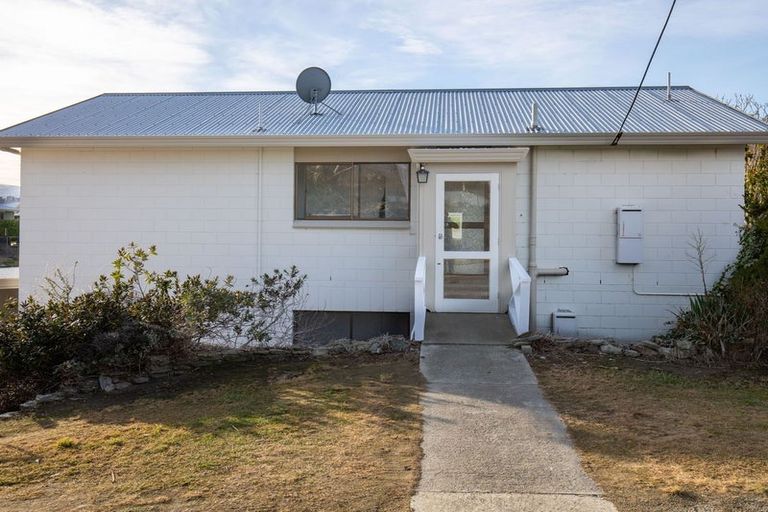 Photo of property in 6 Teviot Street, Roxburgh, 9500