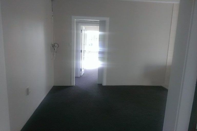 Photo of property in 52 Halsey Road, Manurewa, Auckland, 2102