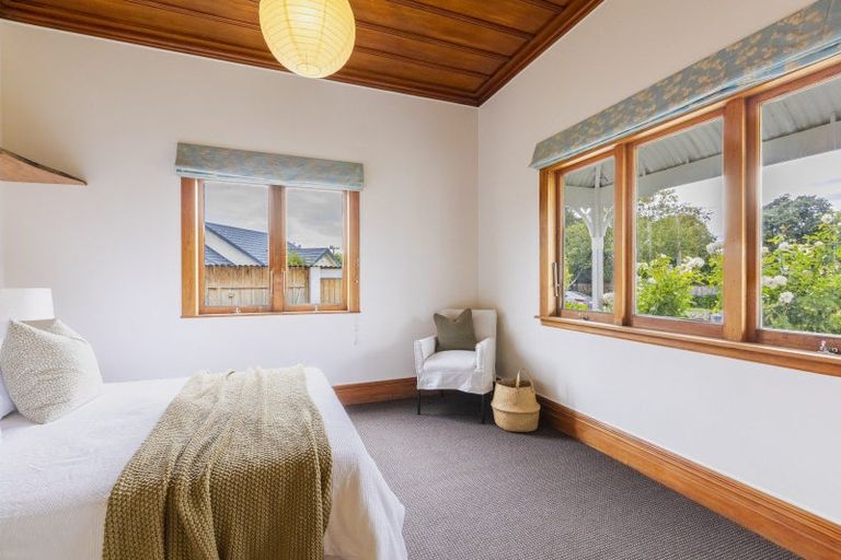 Photo of property in 59 Ferry Road, Clive, 4102