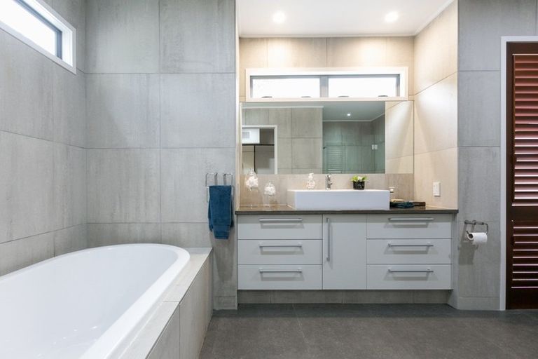 Photo of property in 151 Durham Drive, Havelock North, 4130