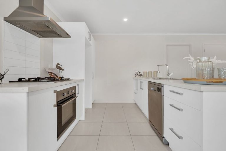 Photo of property in 30 North Ridge Drive, Rototuna North, Hamilton, 3210