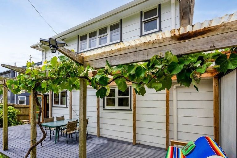 Photo of property in 26 Glenpark Avenue, Frankleigh Park, New Plymouth, 4310