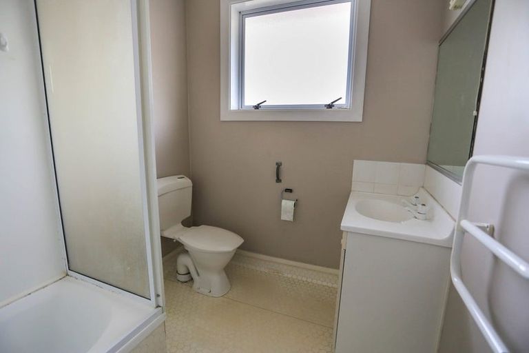 Photo of property in 2/28 Hillsborough Terrace, Hillsborough, Christchurch, 8022