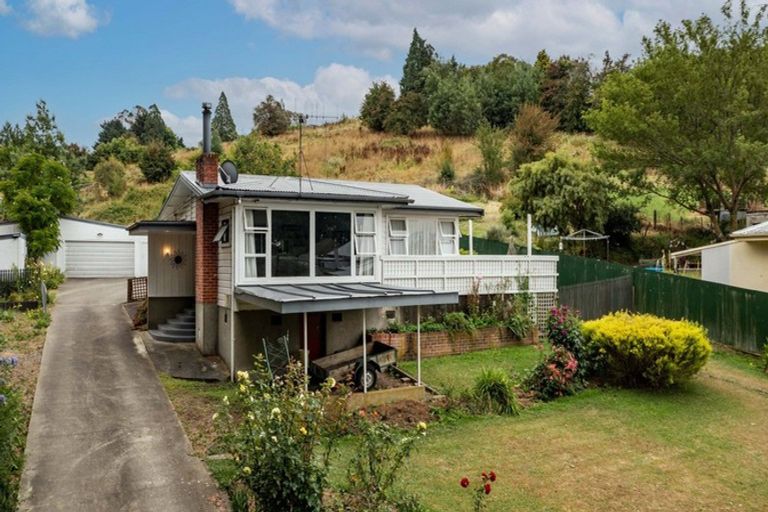 Photo of property in 16 Rose Street, Waipawa, 4210