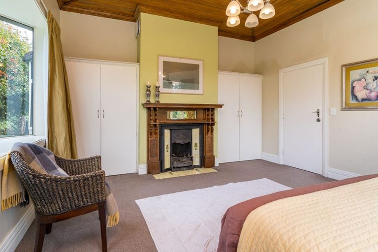 Photo of property in 11 Glenross Street, Glenross, Dunedin, 9011