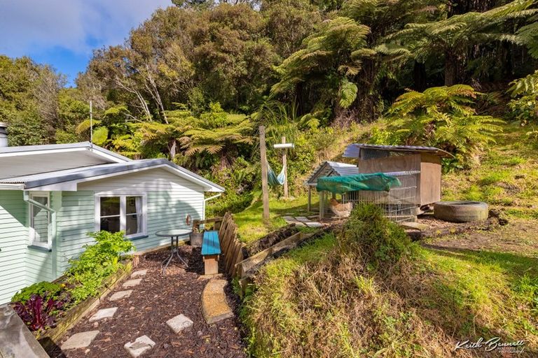 Photo of property in 36 Wyndham Road, Pinehaven, Upper Hutt, 5019