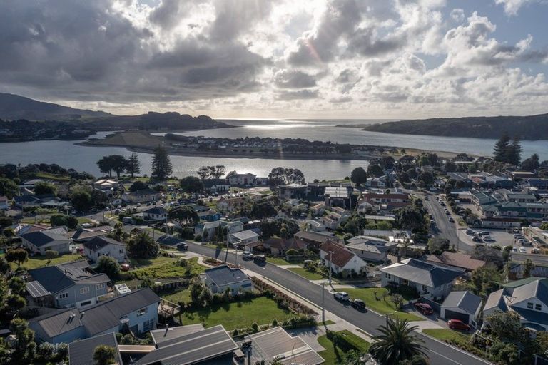 Photo of property in 8a Gilmour Street, Raglan, 3225