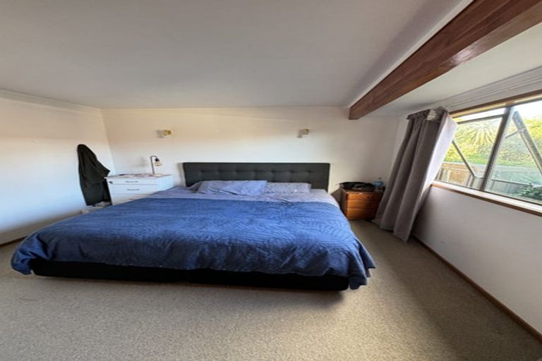 Photo of property in 21 Voltaire Court, Botany Downs, Auckland, 2010