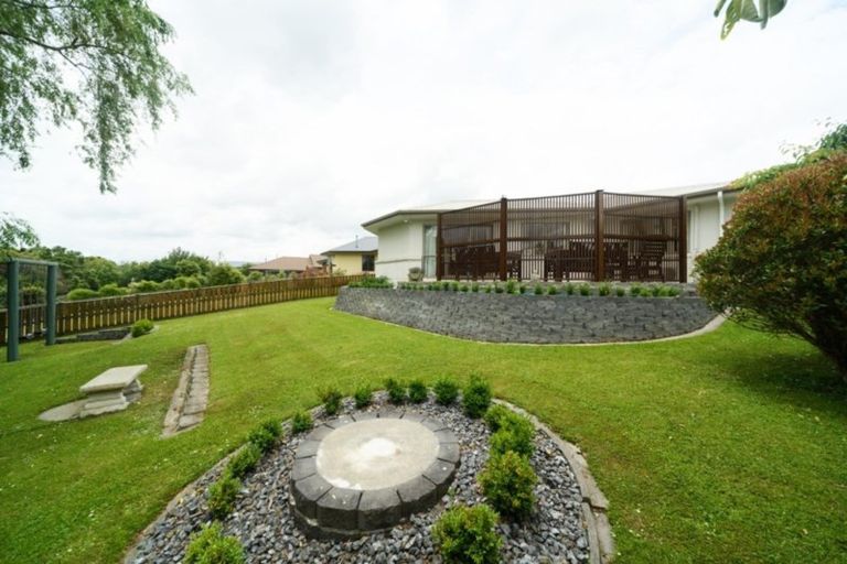 Photo of property in 63 Pacific Drive, Fitzherbert, Palmerston North, 4410