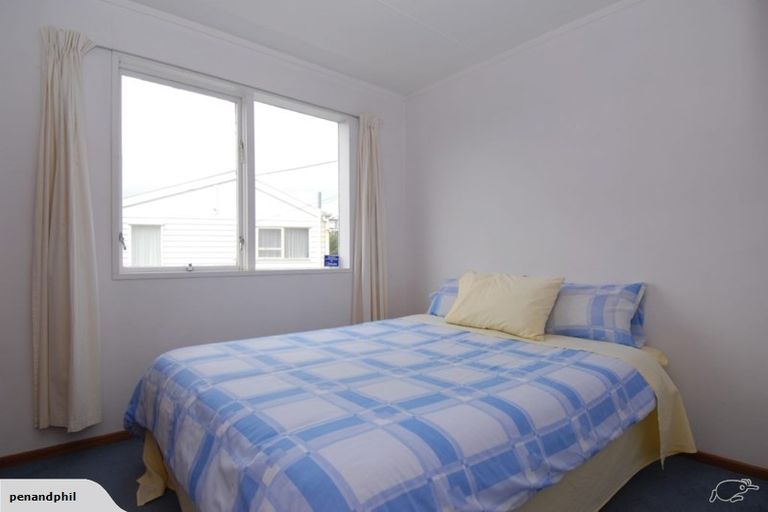 Photo of property in 2/61 Mandalay Terrace, Khandallah, Wellington, 6035