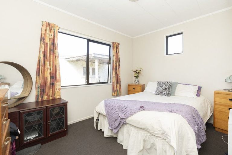 Photo of property in 25b Ross Crescent, Fairfield, Hamilton, 3214