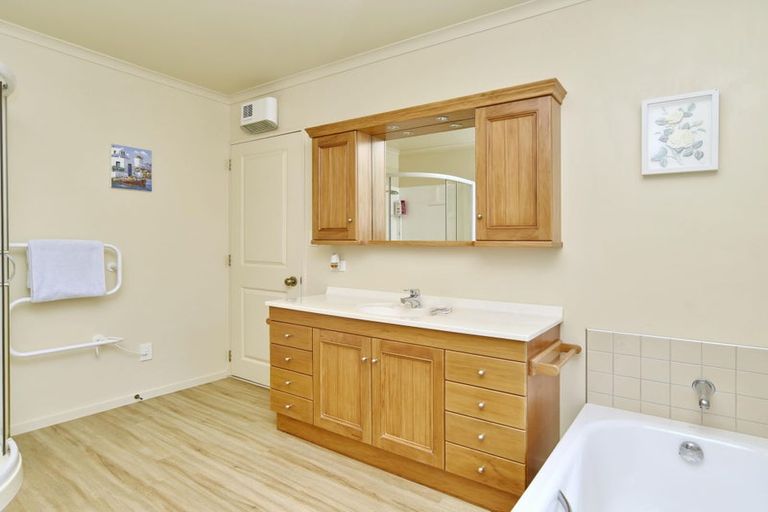 Photo of property in 48 Lamorna Road, Parklands, Christchurch, 8083