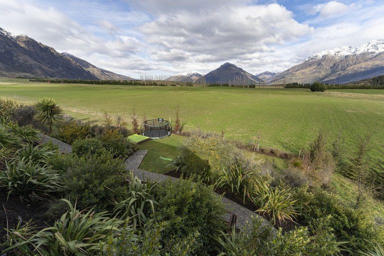 Photo of property in 77 Jacks Point Rise, Jacks Point, Queenstown, 9371