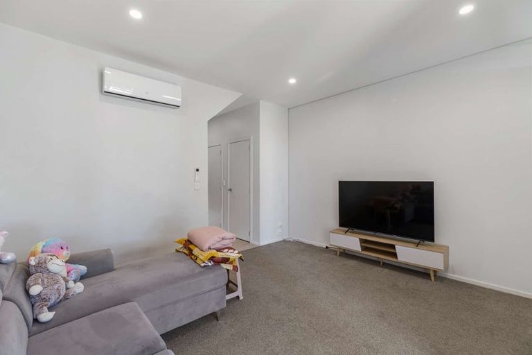 Photo of property in 36 Ceramic Lane, New Lynn, Auckland, 0600