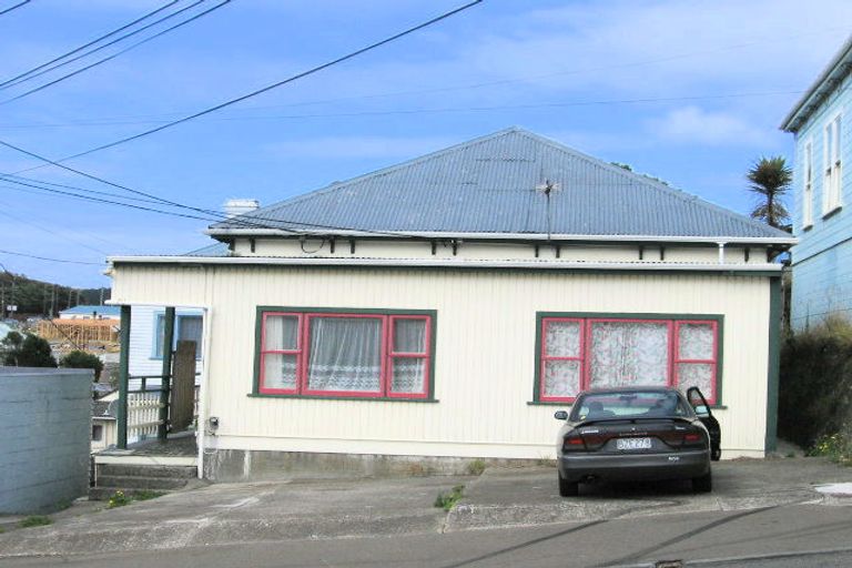 Photo of property in 13 Stoke Street, Newtown, Wellington, 6021