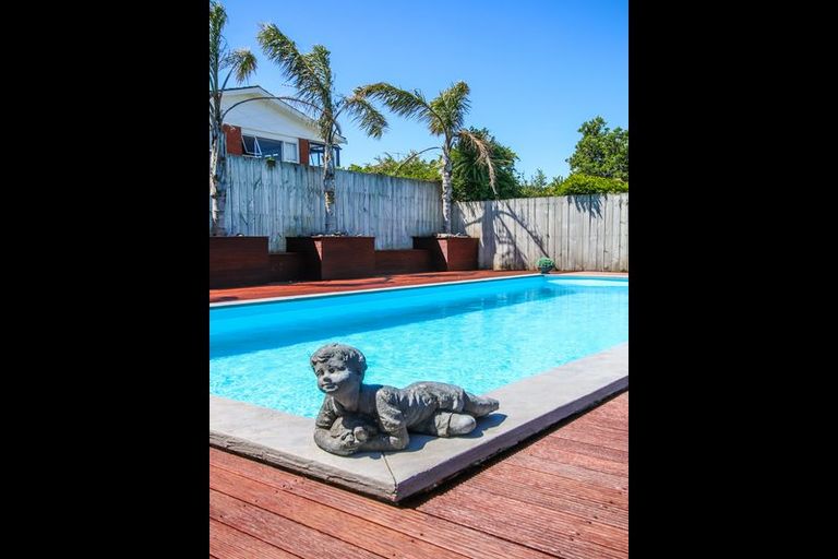 Photo of property in 6 Parker Avenue, New Lynn, Auckland, 0600