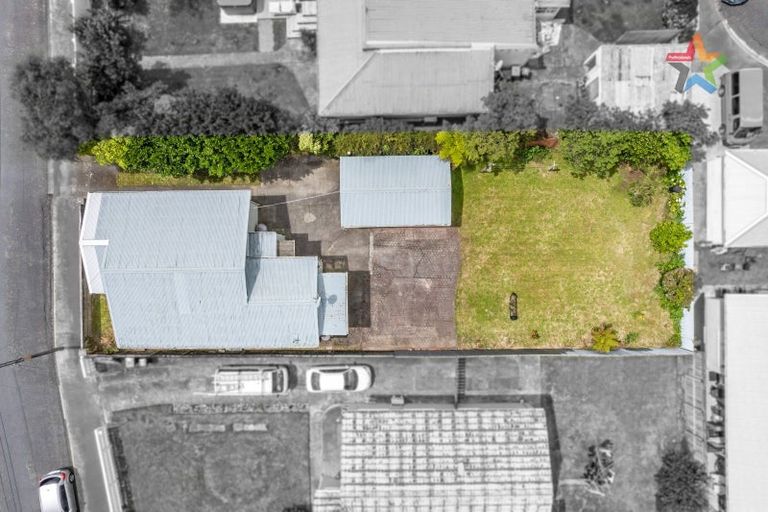 Photo of property in 8 Golf Road, Manor Park, Lower Hutt, 5019