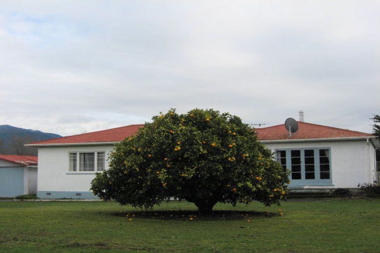 Photo of property in 13 Wadsworth Street, Takaka, 7110