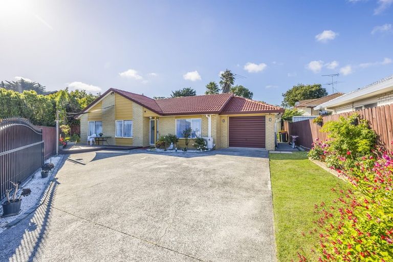 Photo of property in 5a Charisma Place, Randwick Park, Auckland, 2105