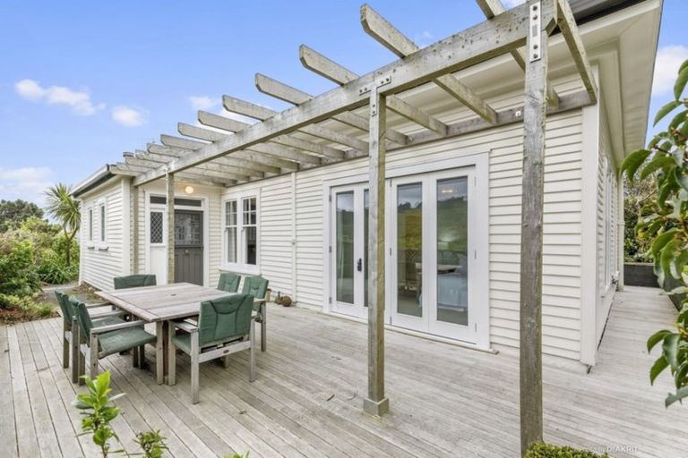 Photo of property in 59 Karepa Street, Brooklyn, Wellington, 6021