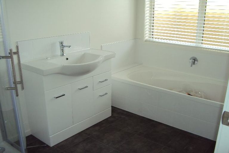 Photo of property in 64 Tramway Road, Ruakura, Hamilton, 3214