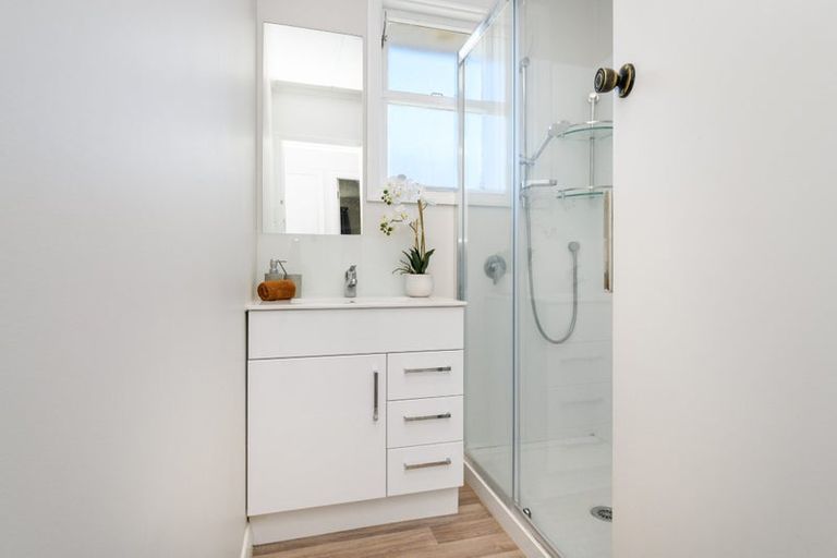 Photo of property in 112 Limbrick Street, Terrace End, Palmerston North, 4410