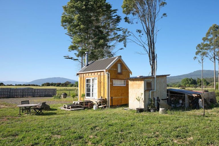 Photo of property in 28 Kowhai Drive, Kuratau, Turangi, 3381