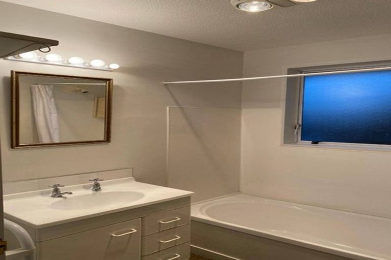 Photo of property in 2/59a Mackworth Street, Woolston, Christchurch, 8062