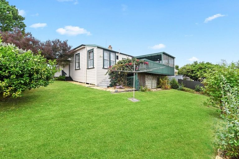 Photo of property in 106 Forest Lake Road, Forest Lake, Hamilton, 3200