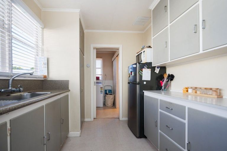 Photo of property in 2/106 Linton Street, West End, Palmerston North, 4410