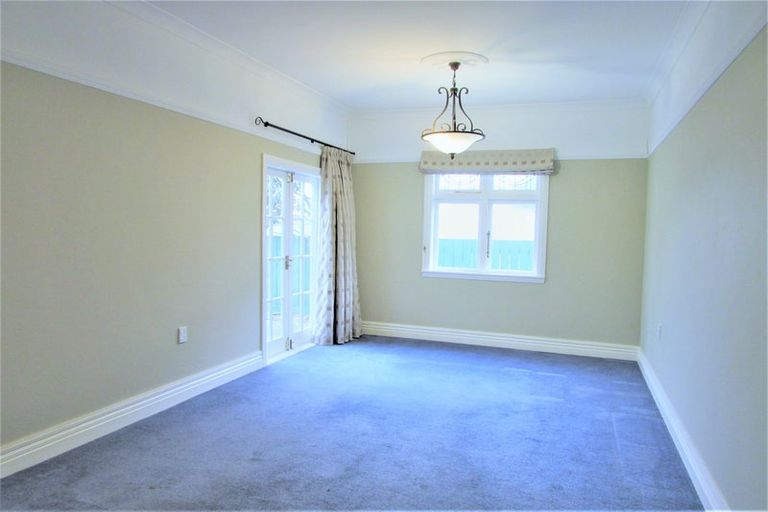 Photo of property in 194 Knights Road, Hutt Central, Lower Hutt, 5011